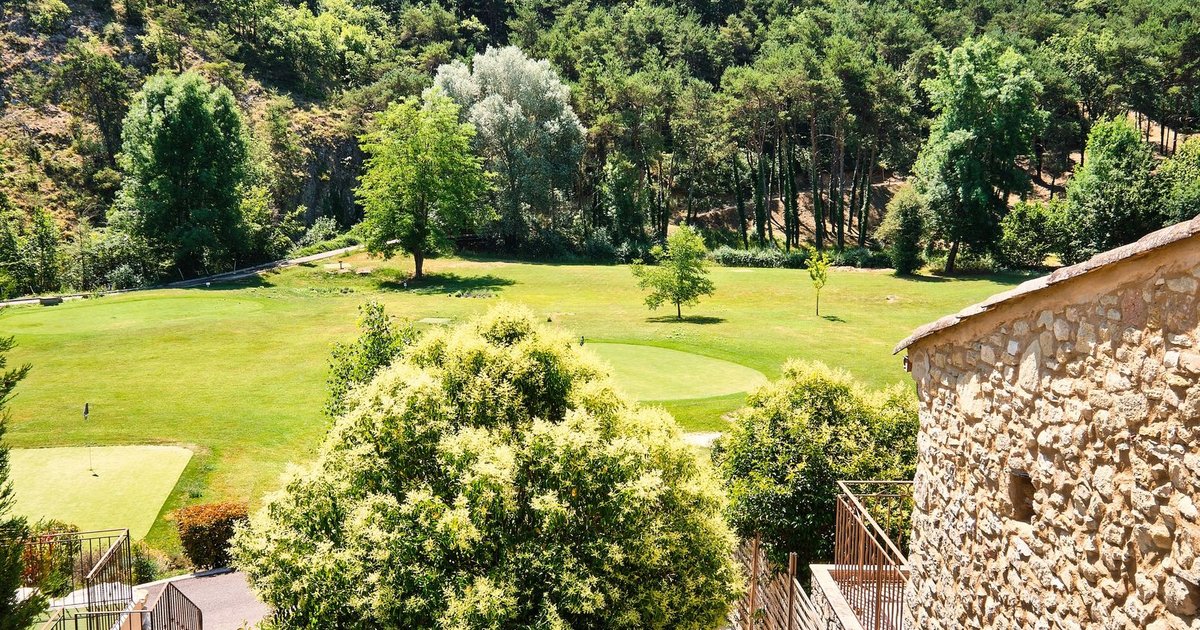 Golf au printemps en Provence : parcours vert et nature